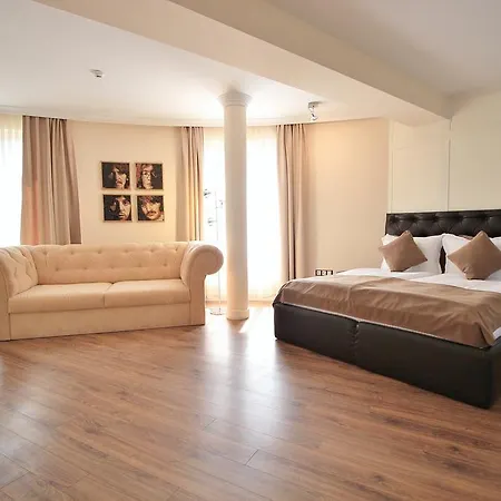 Pensjonat House 3*