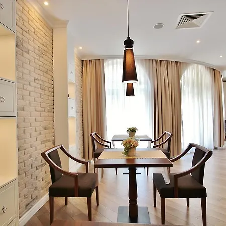 House 3*