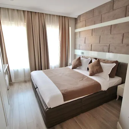 House 3* Ruse